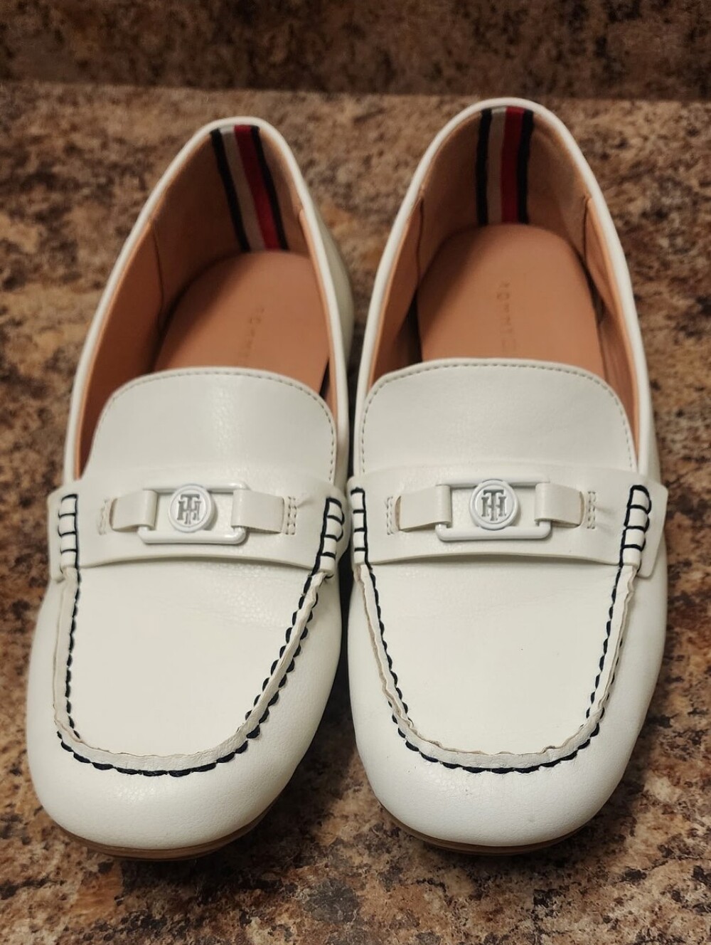 Tommy Hilfiger Women’s White Driver Loafers Moccasins TH Logo Size 8M
